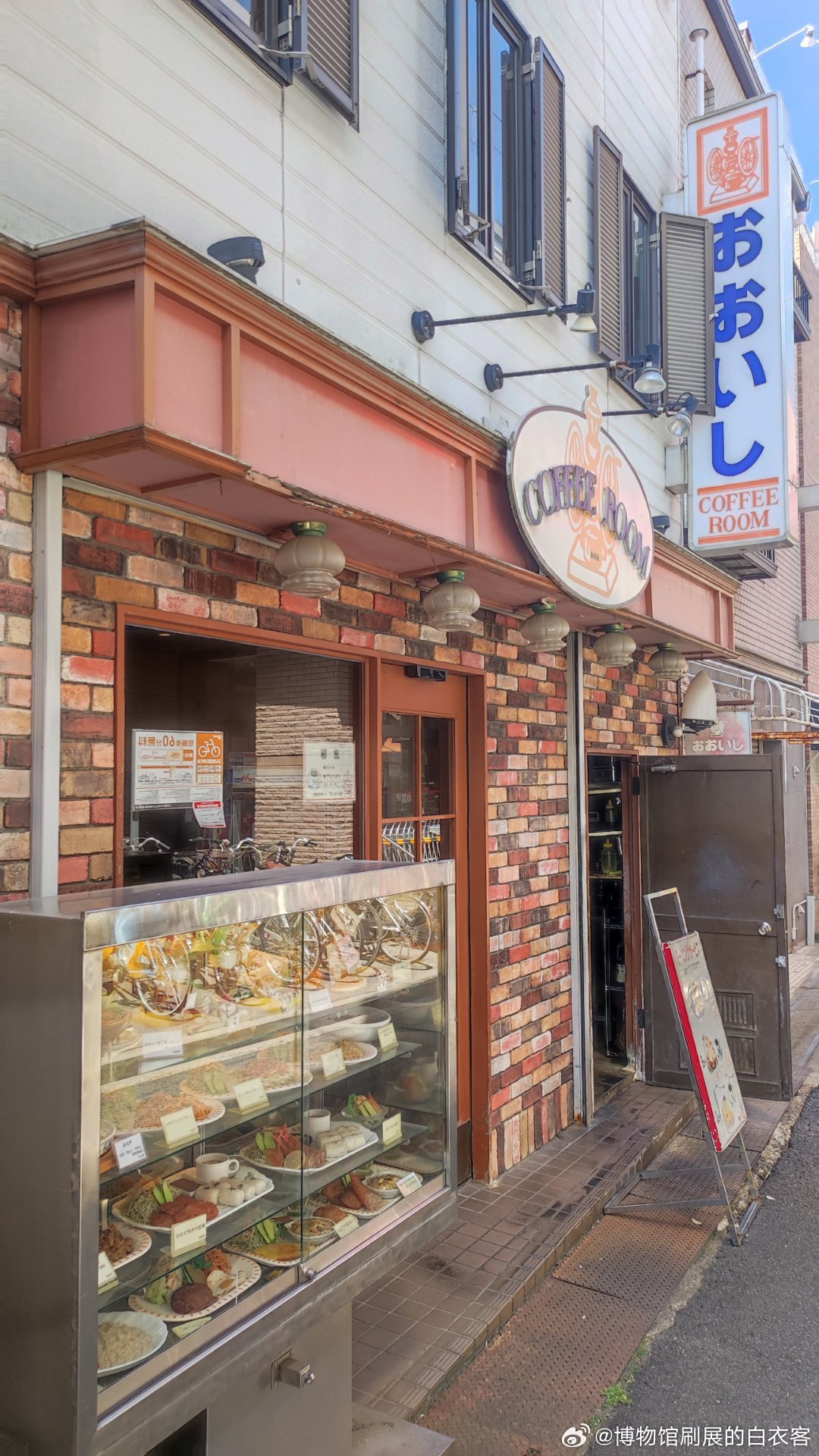 早餐在车站附近的美味cafe room吃的，店家是一个老爷爷和老奶奶主理，店里坐