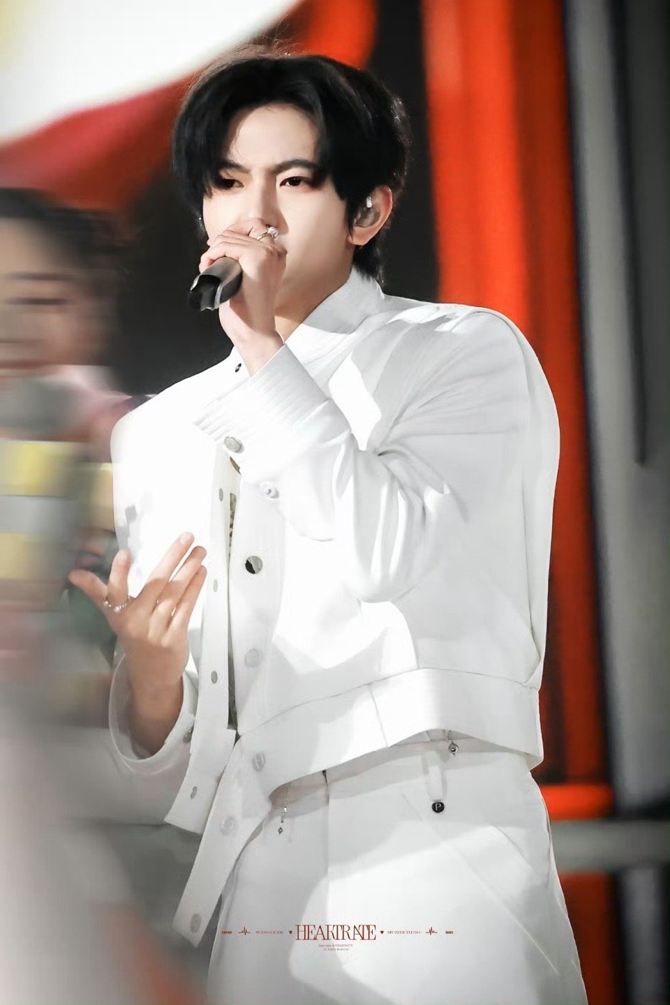 穆祉丞白衣唱白龙马穆祉丞白龙马路透 穆祉丞白龙马路透，期待明天正式舞台 