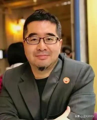 我们主张“和陆、友日、亲美”！这是国民党副主席萧旭岑在一档电视节目专访中宣讲的话