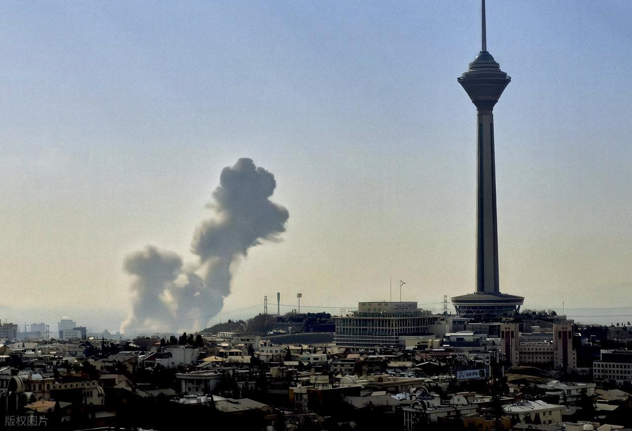 2025年报告，伊朗拥有约2500–3000枚弹道导弹，包括射程2000公里的“