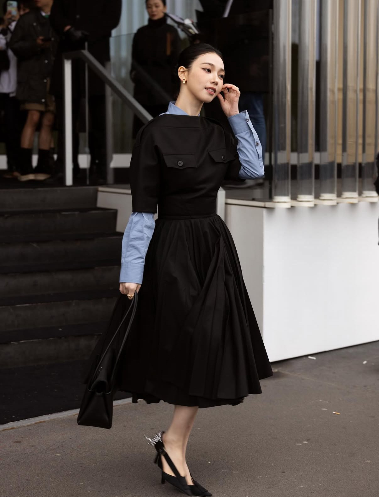 米兰男装周 柳智敏这张抓拍很美 📸 