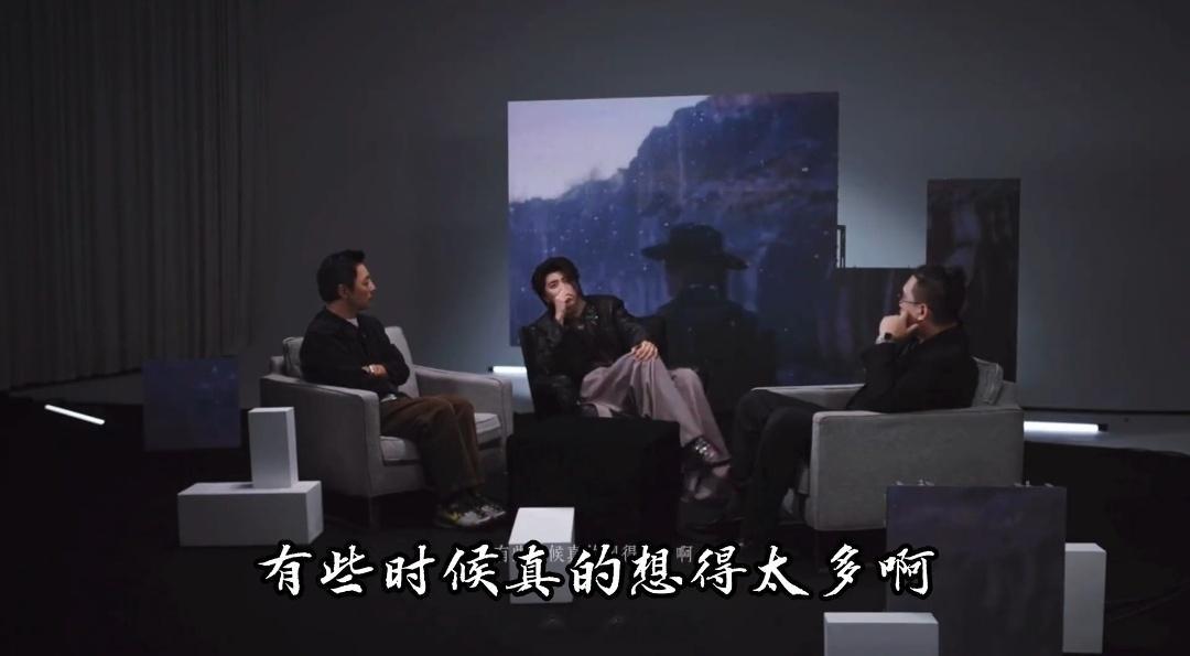 回看蔡徐坤一路走来，才真正懂为什么大家都叫他宗主，是真的足够厉害也足够不易！当年