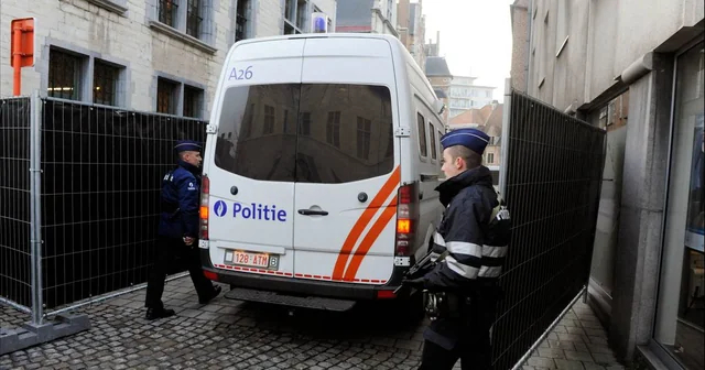 比利时法官警告国家正滑向“毒品之国”。安特卫普港成贩毒主要入口，2023年缴获1