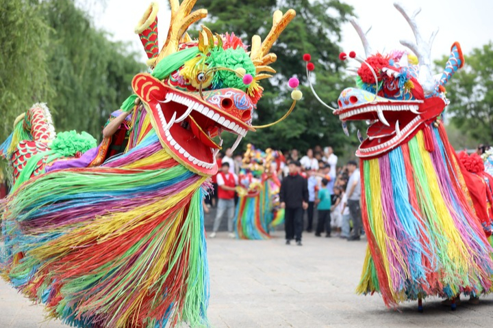 #中国神话中最知名的马形象# #中国神话里的马有多奇幻#【#夜读# 港媒：从赤兔