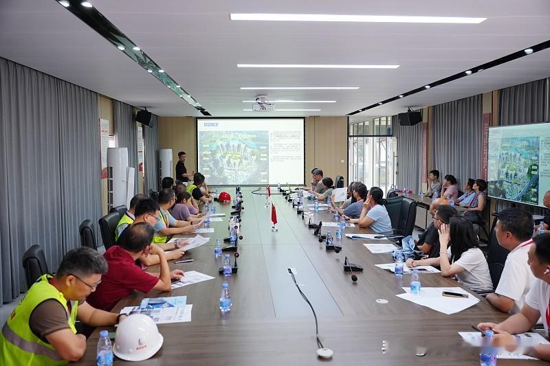 监理单位、建设单位对施工单位经常说的3句废话，你说过几句？
第1句话是严格按照规