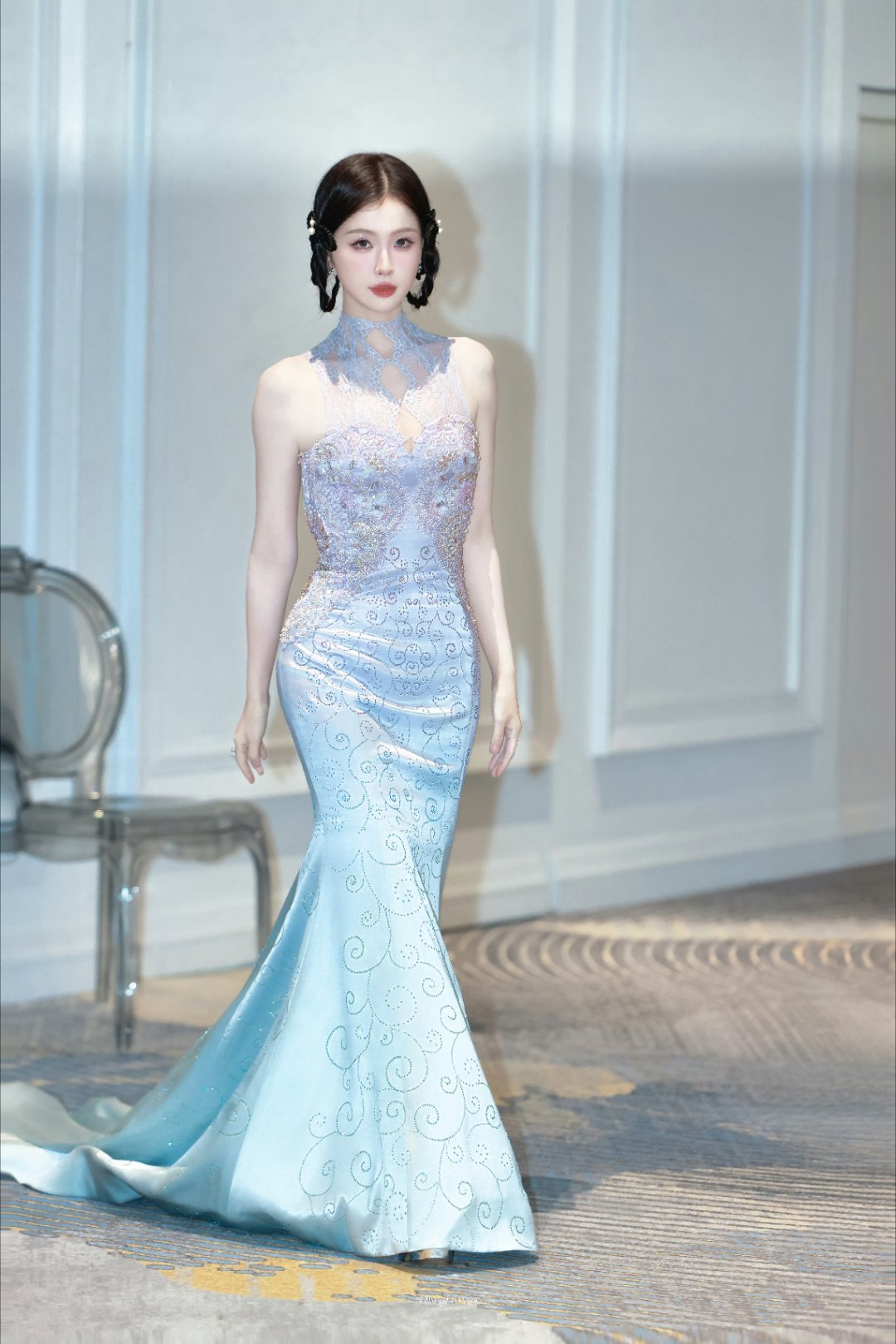 预约美女姐姐的新剧来虞书欣紫色新中式造型