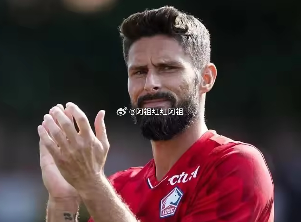 在里尔客场击败雷恩后，39岁的吉鲁做客RMC电视台节目时，谈及了自己如今的踢球动