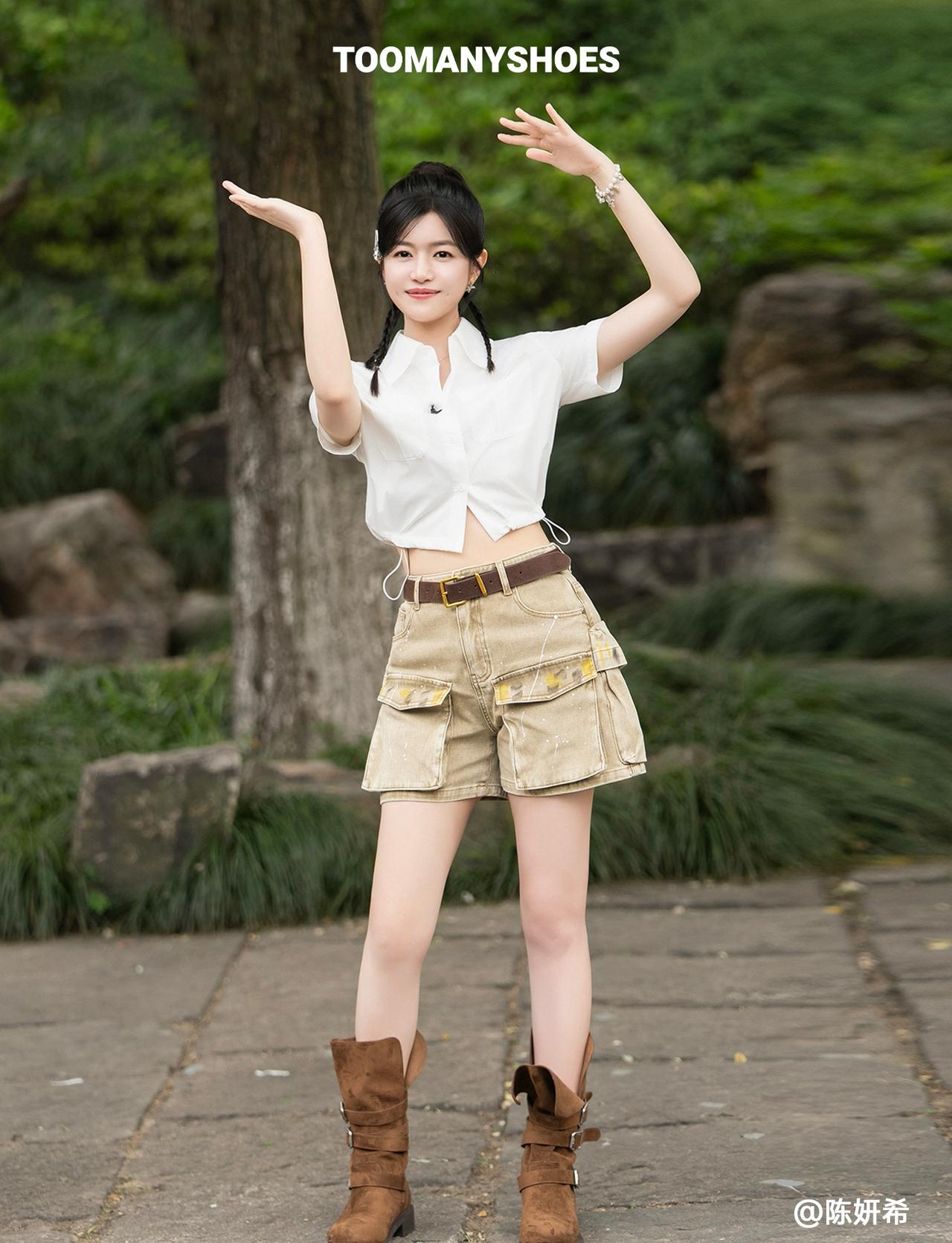 @陳妍希michelle intoomanyshoes摇滚偶像™️牛仔短靴
·