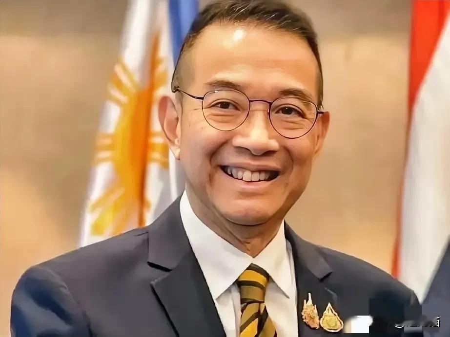 泰国外交部部长玛里如此说中国！
​玛里说，中国是世界上最受尊重的国家！中国是泰国