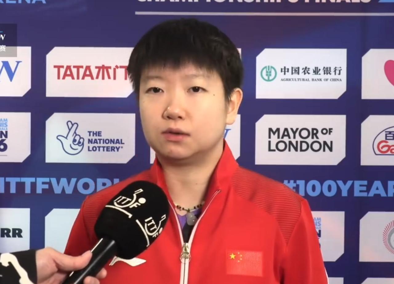 孙颖莎打金娜英，遇到的最大困难是什么？
看看赛后记者采访时，孙颖莎说出了四个字！