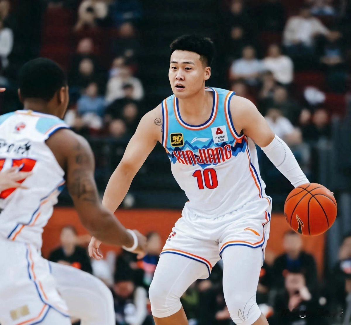 新疆男篮遭遇惊天逆转！半场领先19分竟被翻盘，8连胜就此终结
广厦主场迎战新疆队