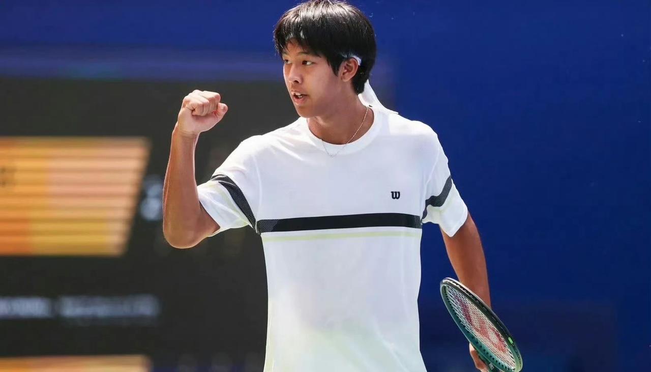 上半年周意没有保分压力，打球非常轻松，这不就送蛋No.139了吗！
ATP250