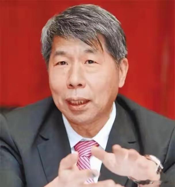 真相大白了，不装了，彻底“摊牌”了，张亚中7月20日首次承认，针对郑丽文的提案就