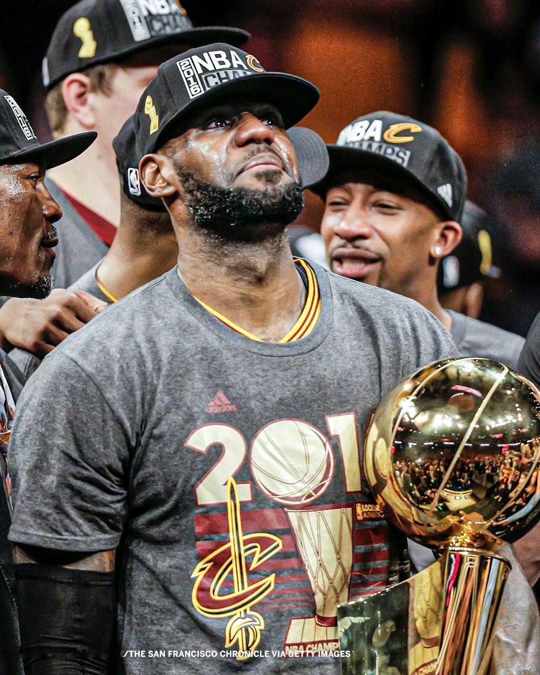 男儿有泪不轻弹克利夫兰骑士骑士nba詹姆斯骑士夺冠十周年nba总决赛