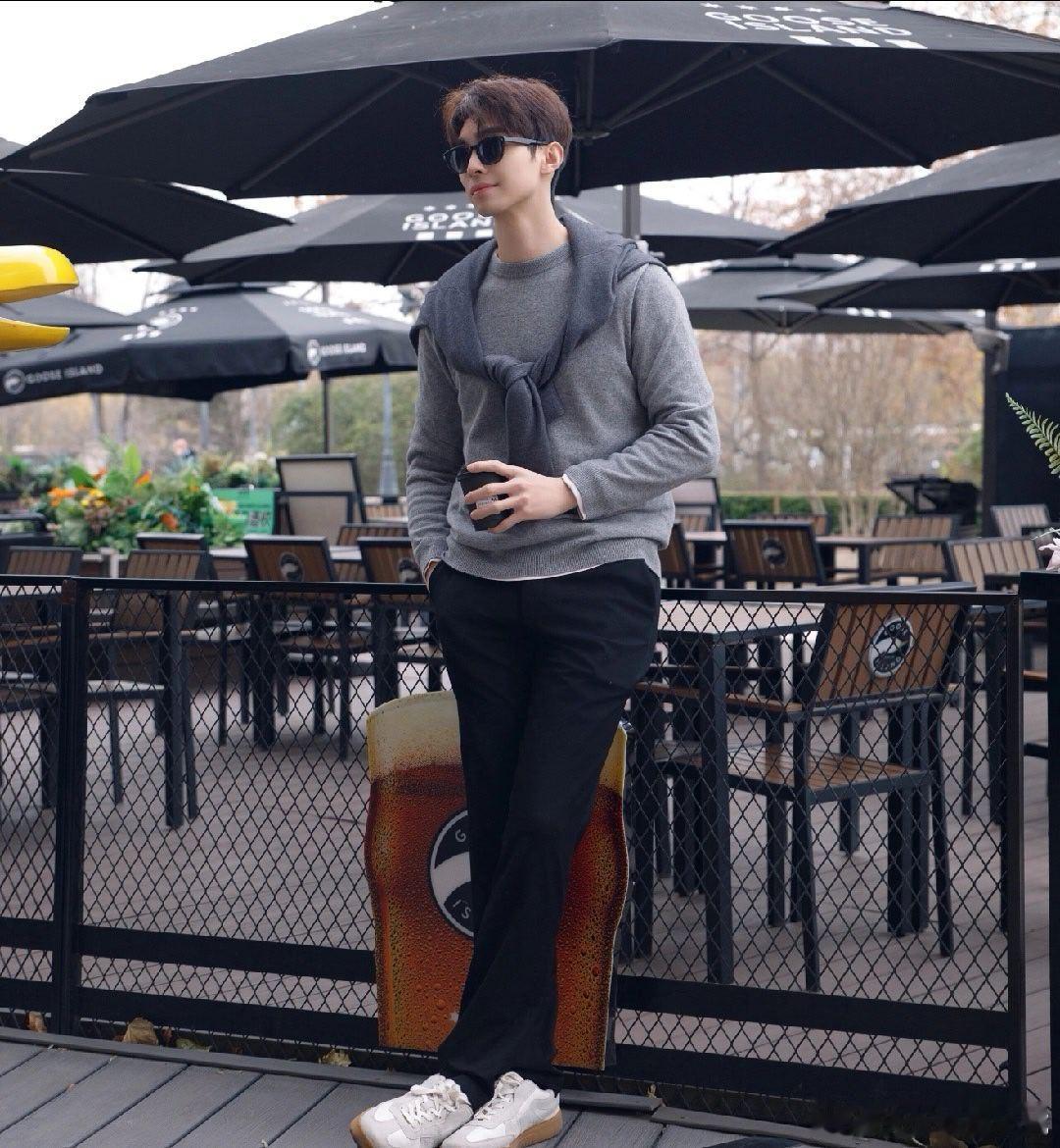 ERDOS秋冬上新 ERDOS男士衣橱黑灰色调极简风格 