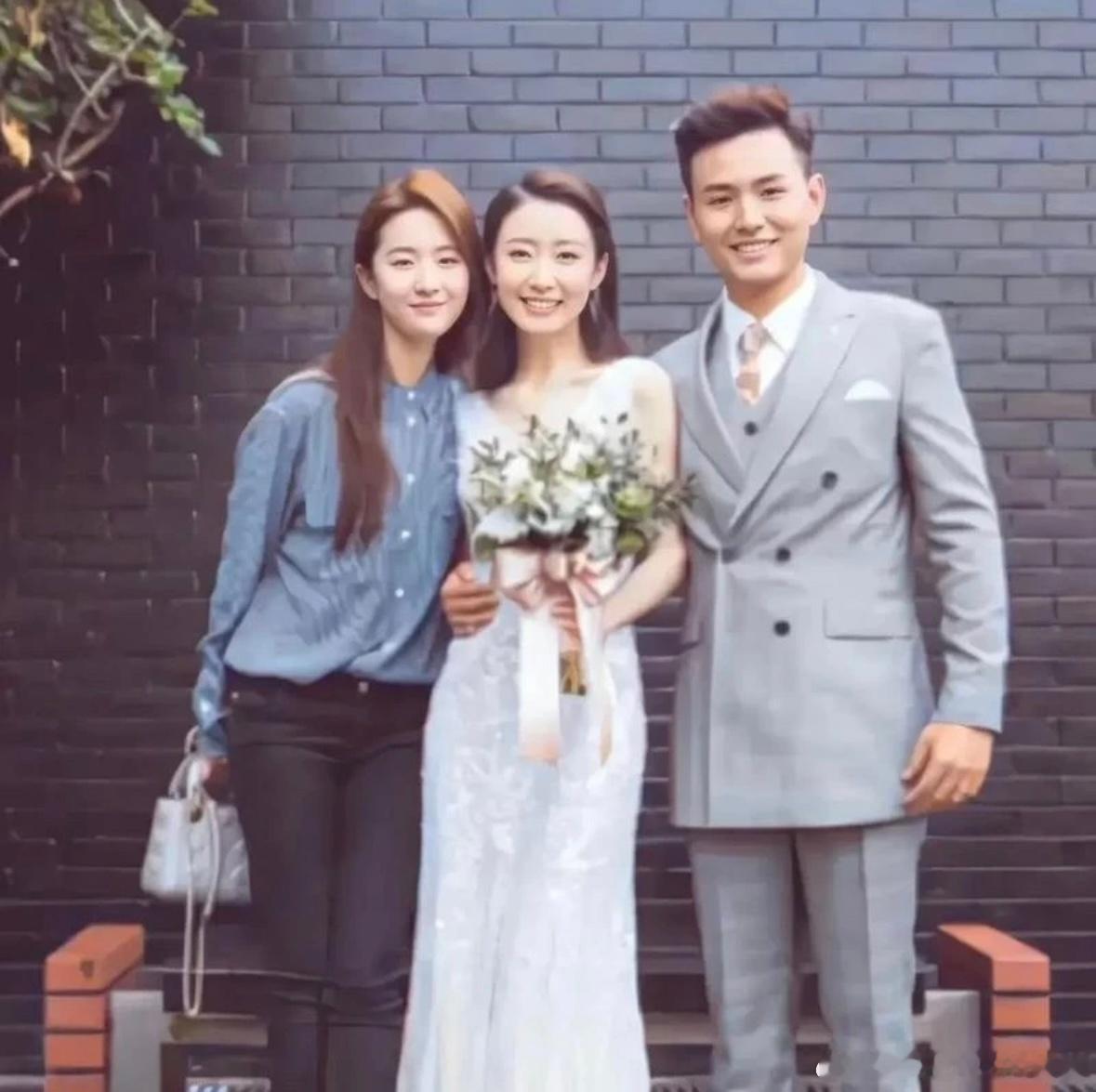 新娘居然比刘亦菲还漂亮