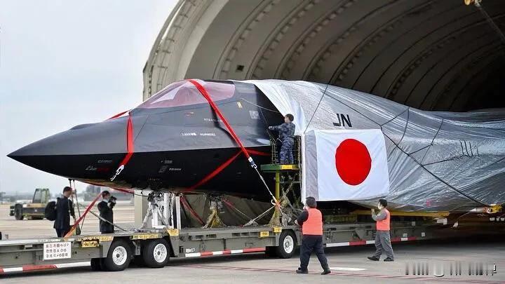 近日有消息称，日本终于搞出了第六代战机！而且还有“照片”流出来，简直让人大跌眼镜
