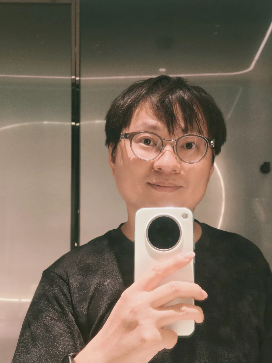 买了新眼镜 就开心极了