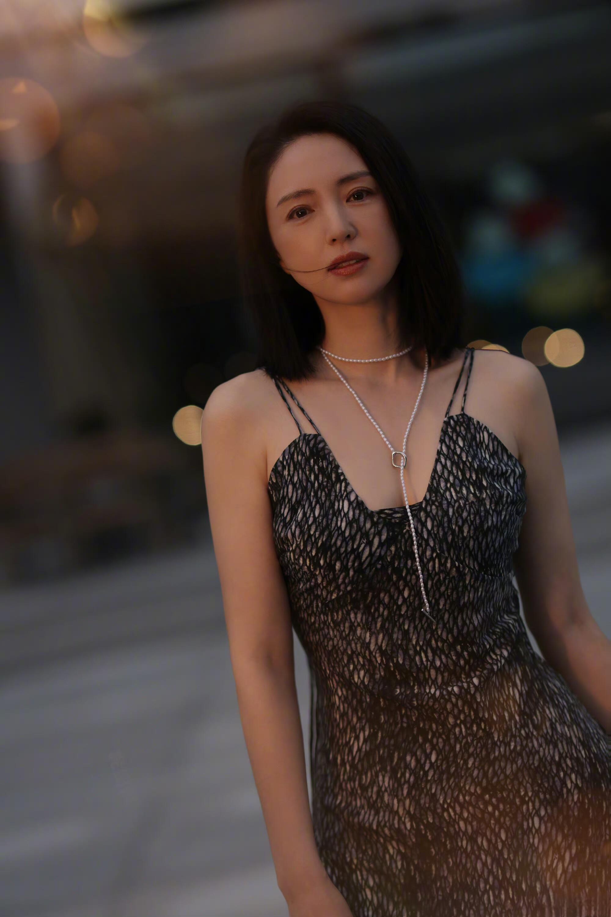 倪萍说董璇是个挺义气的人拥有董璇这样的姐妹是什么体验？大概就是无论风浪多大，都知