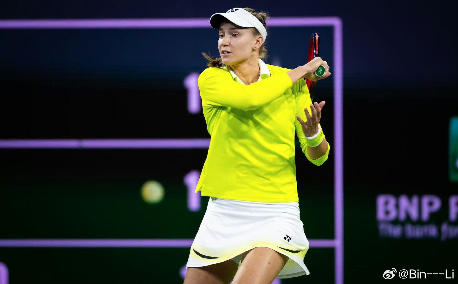 恭喜莱巴金娜来到世界第二！以6-1/7-6(4)击败佩古拉，晋级四强，凭借这场胜