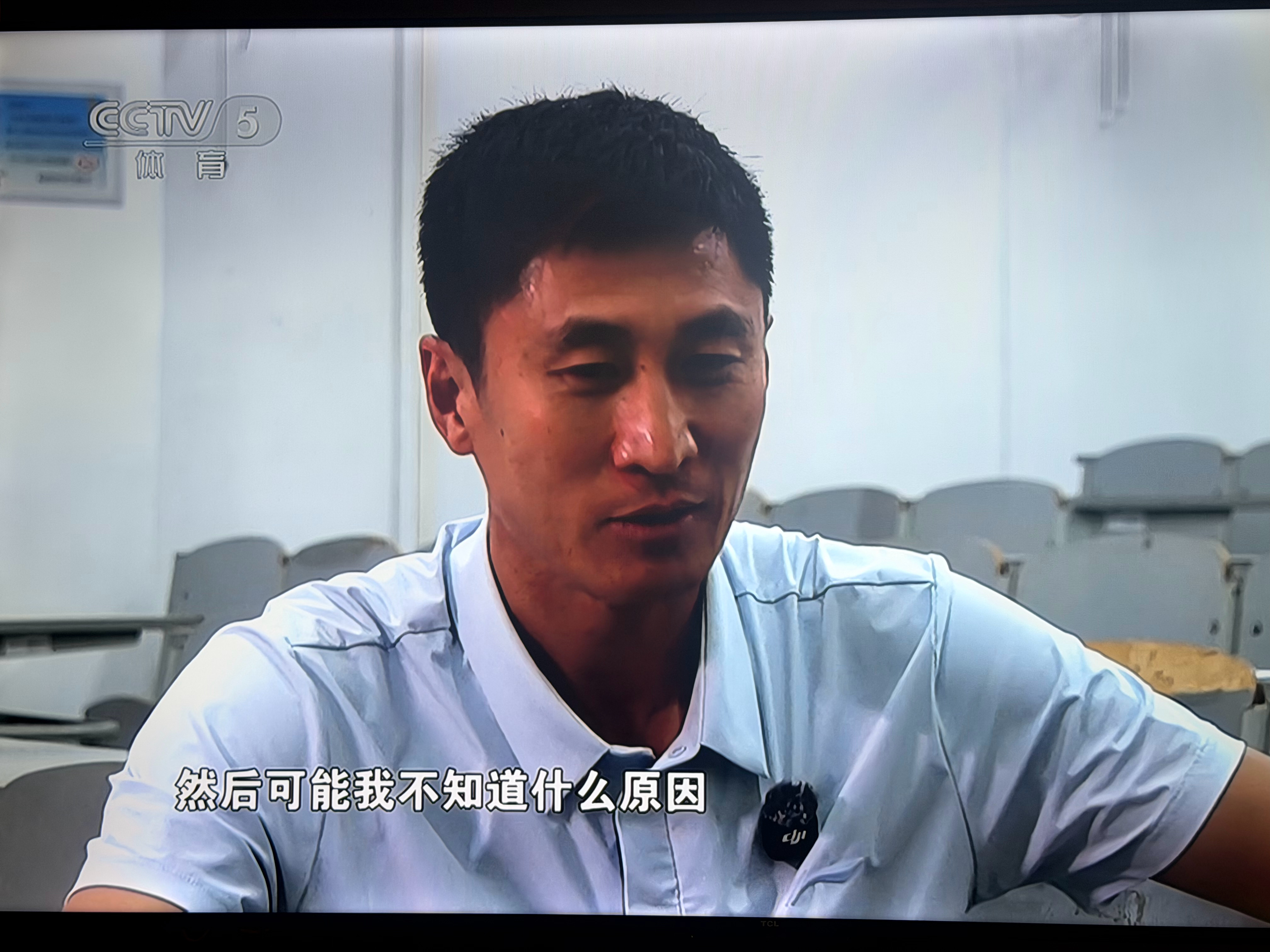 美加墨世界杯热点解读 世界杯来了。男足去不了世界杯，央视足球之夜只好给去吹哨的中