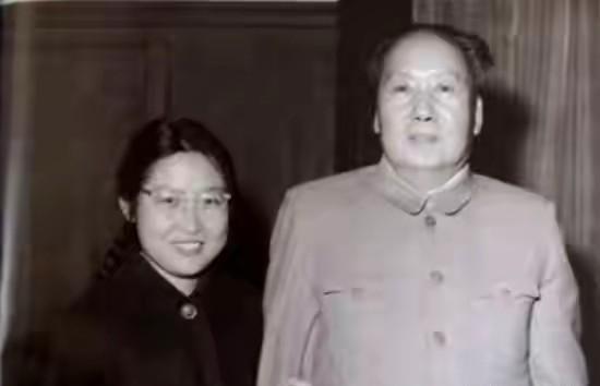 李敏准备离开中南海时，毛主席温情劝她再要一个孩子，李敏无奈回应养不起是不是太辛苦