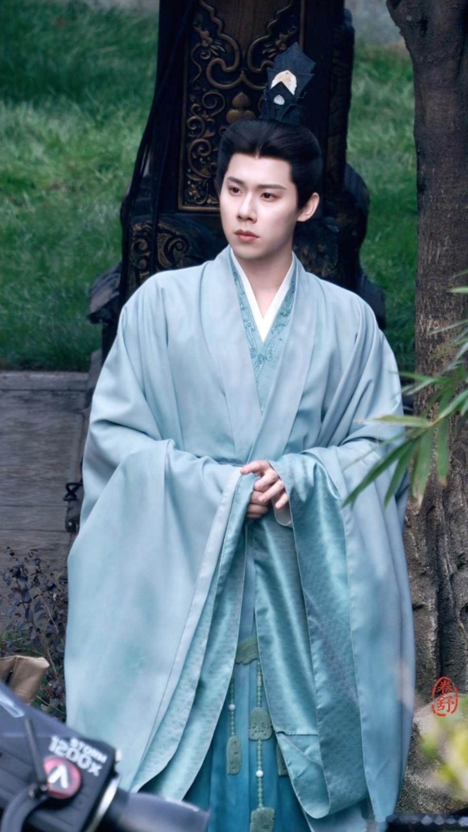 网传新红楼梦演员表网传新红楼梦周奇饰演贾宝玉 啊？周奇饰演贾宝玉？疯了吧？傅首尔