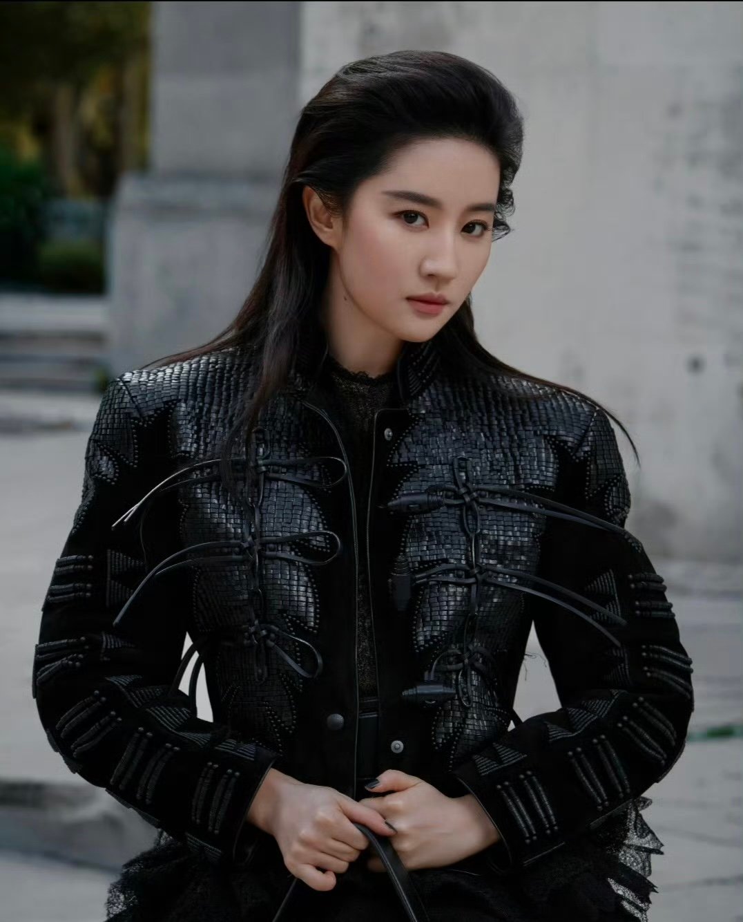 刘亦菲这个大背头刘亦菲 巡视领地的雌狮啊啊啊啊啊刘亦菲这个大背头，太帅了吧 