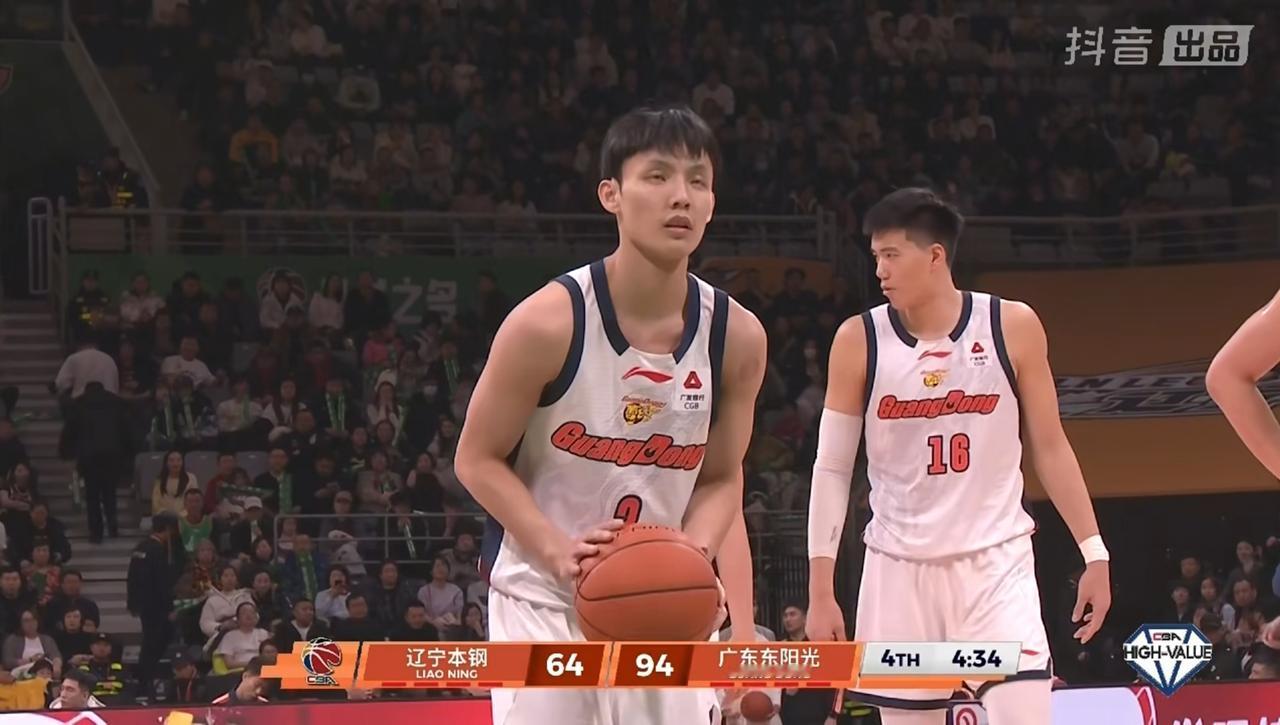 广东108:78大胜辽宁，终止对手的3连胜，这场比赛双方外援的发挥可以说天差地别