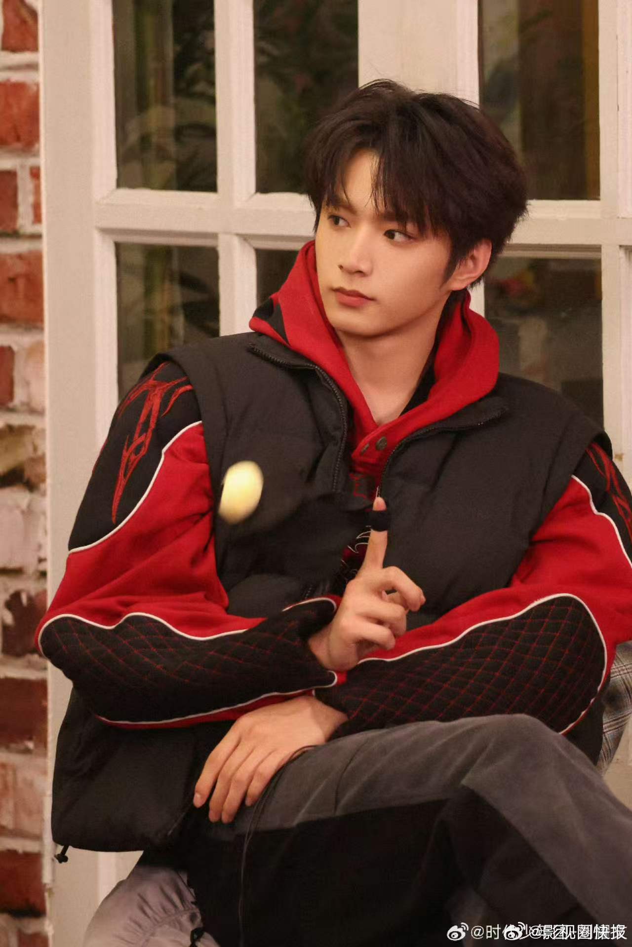 刘耀文宇宙闪烁请注意收官作文《宇宙闪烁请注意》圆满收官，这段旅程藏满了温柔与惊喜