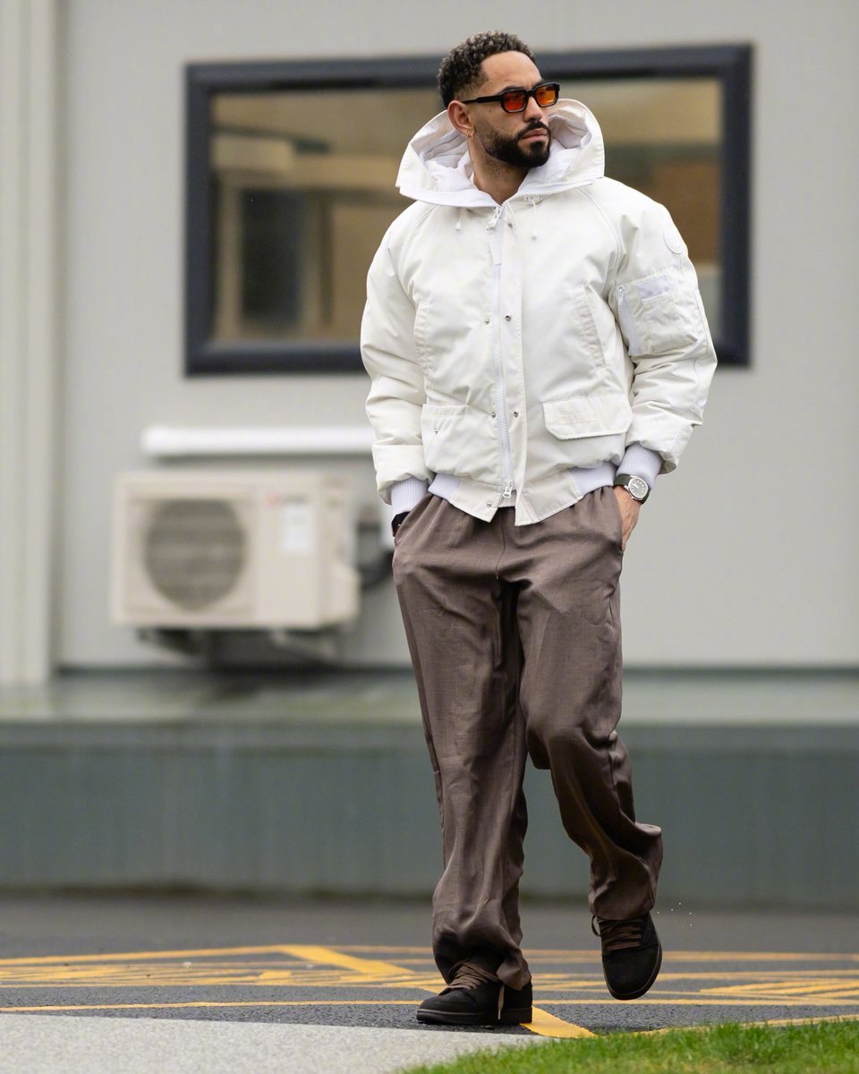 马特乌斯·库尼亚抵达卡灵顿训练基地 🥶🇧🇷曼联 马特乌斯·库尼亚