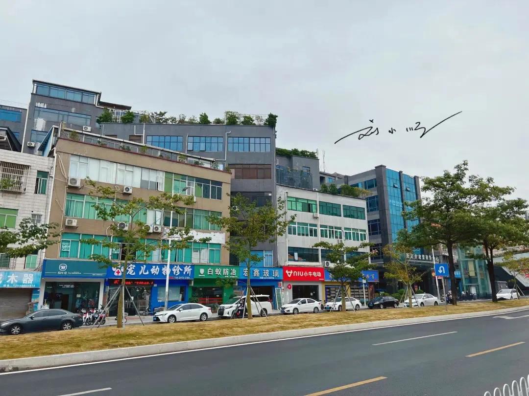 广州市白云区这个“城中村”，就在白云山脚下，名字还很与众不同？

这里是刘小顺的