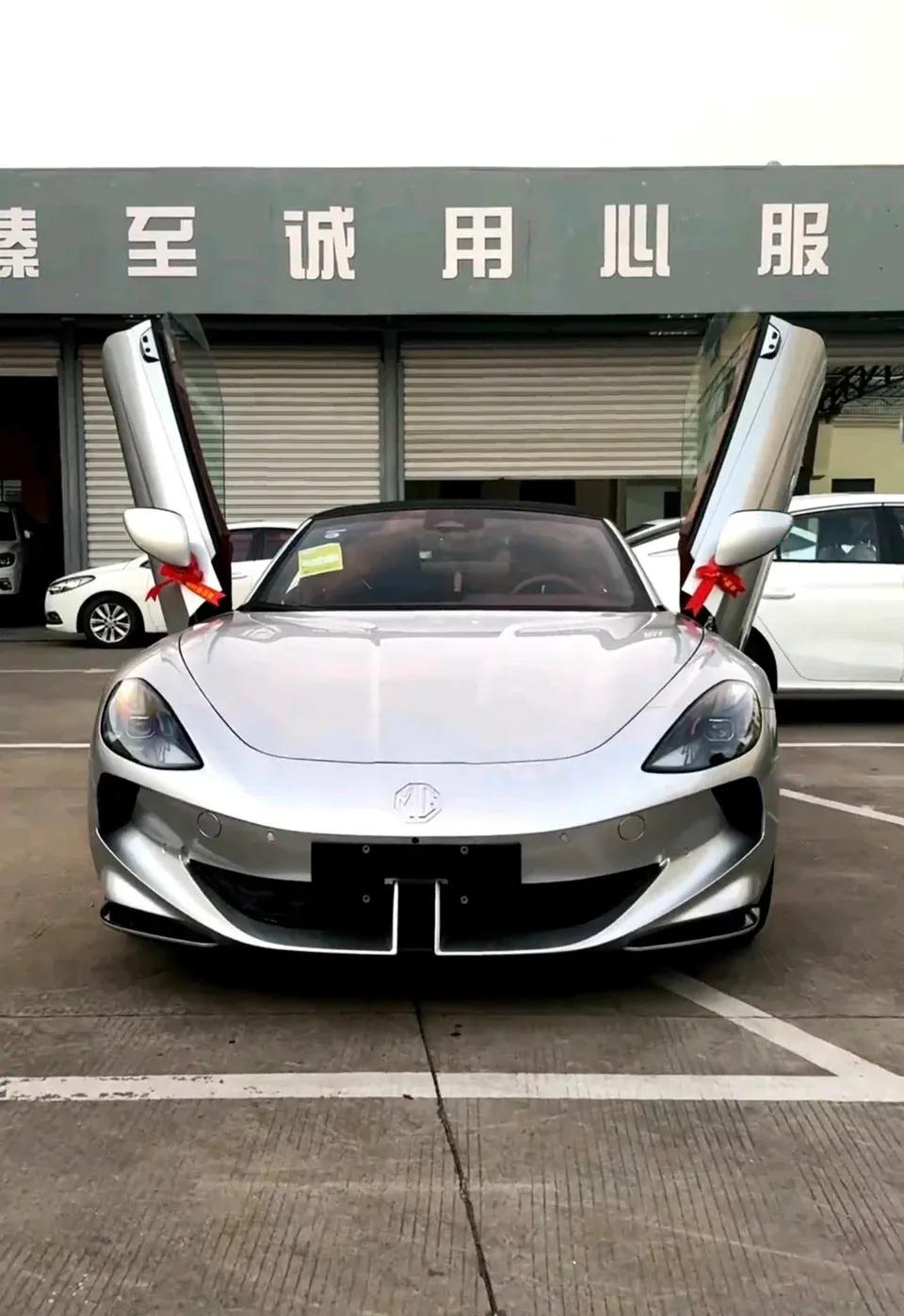 买了！人生第一台超级跑车，3.2秒破百！买得是顶配裸车35.98那款，全下来仅仅