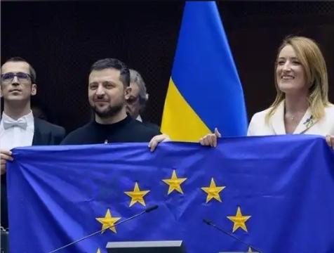 【俄罗斯怎样面对欧盟正式批准向乌克兰发放900亿欧元贷款，并批准对俄罗斯实施第2