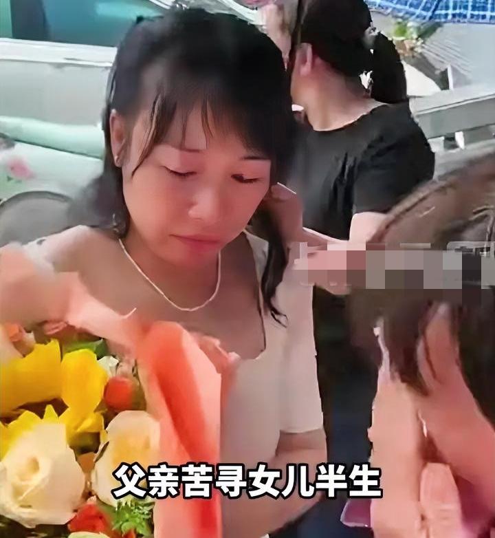 电视剧都不敢这么演
女儿走失35年，结果就在街对面市场里。
广西父亲找了半辈子，