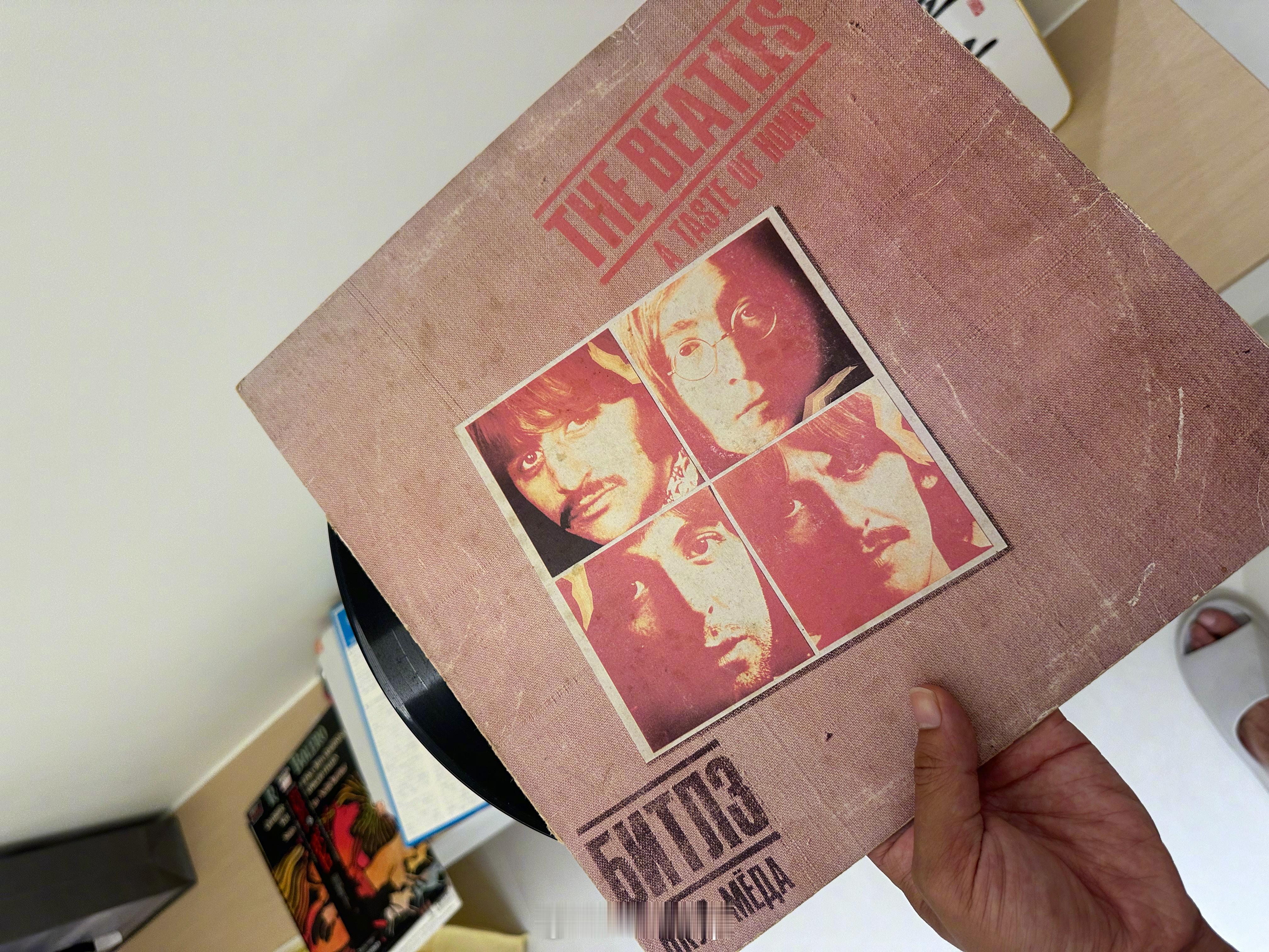 好家伙，黑胶唱片！我还从来没听过 ​​​