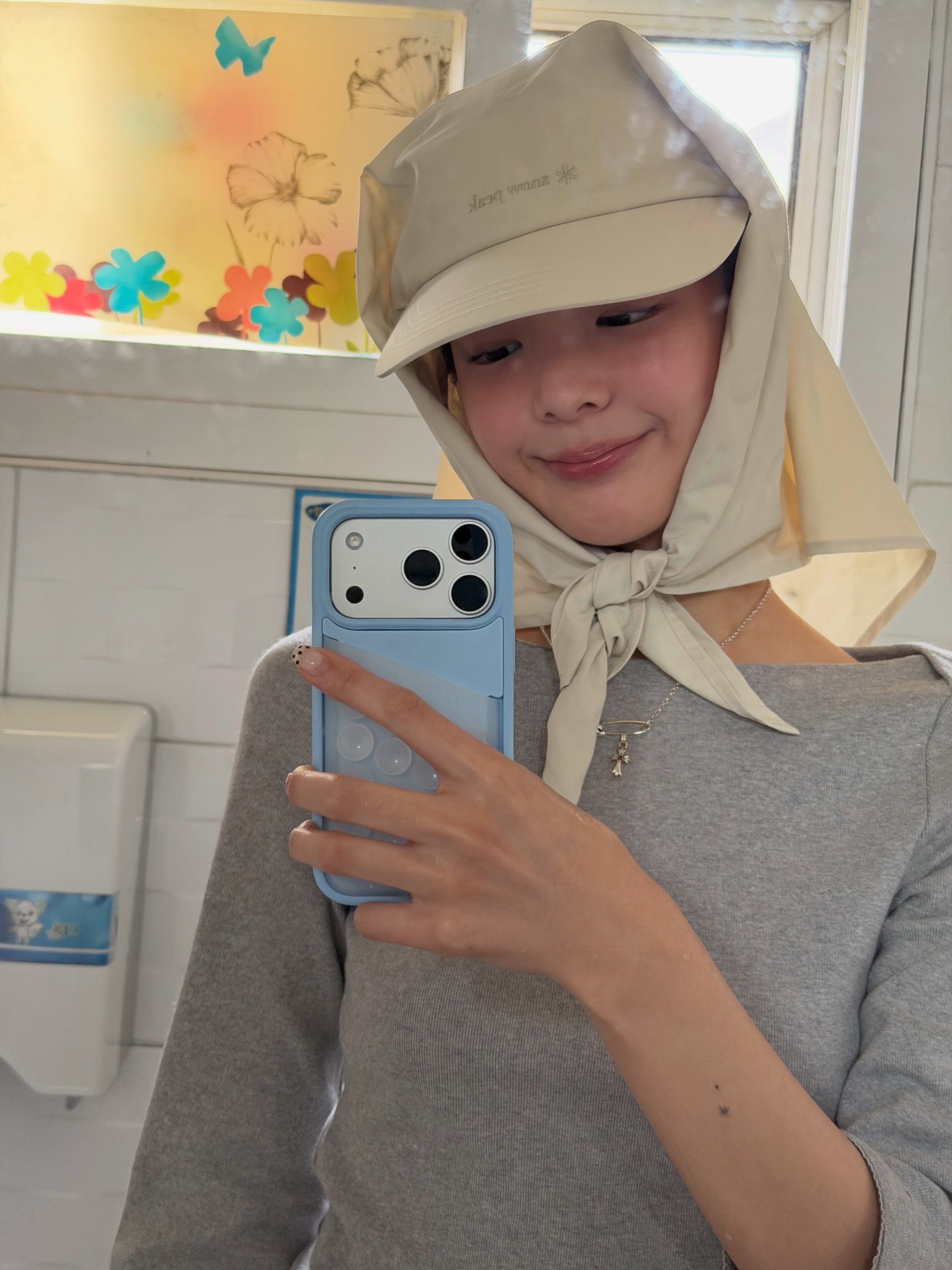 lia plog对镜自拍 