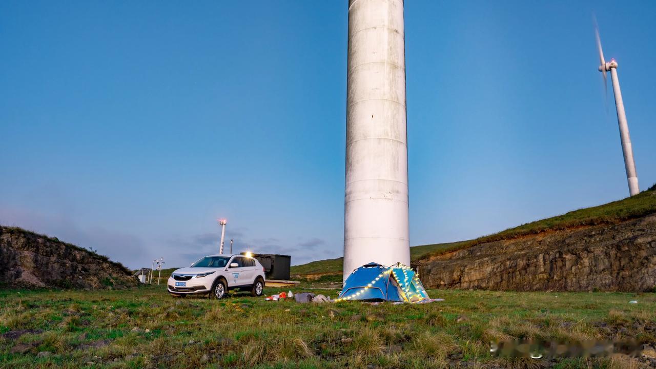 桂林摩天岭风车露营地#桂林拍照很出片# #桂林市地标打卡# #随手拍桂林山水#