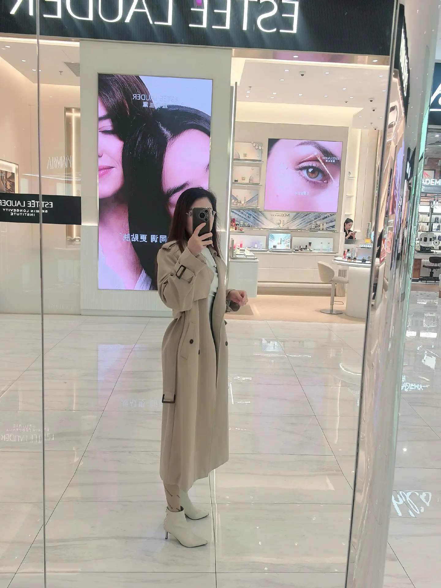 气质这块姐必须拿捏!春天风衣穿起来。