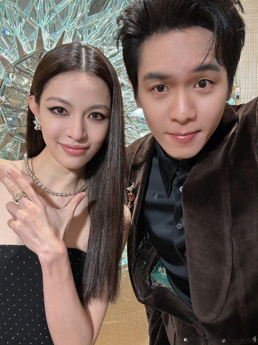 张若昀钟楚曦榴莲榨汁cp张若昀钟楚曦上部搭档的科幻题材 张若昀钟楚曦榴莲榨汁cp