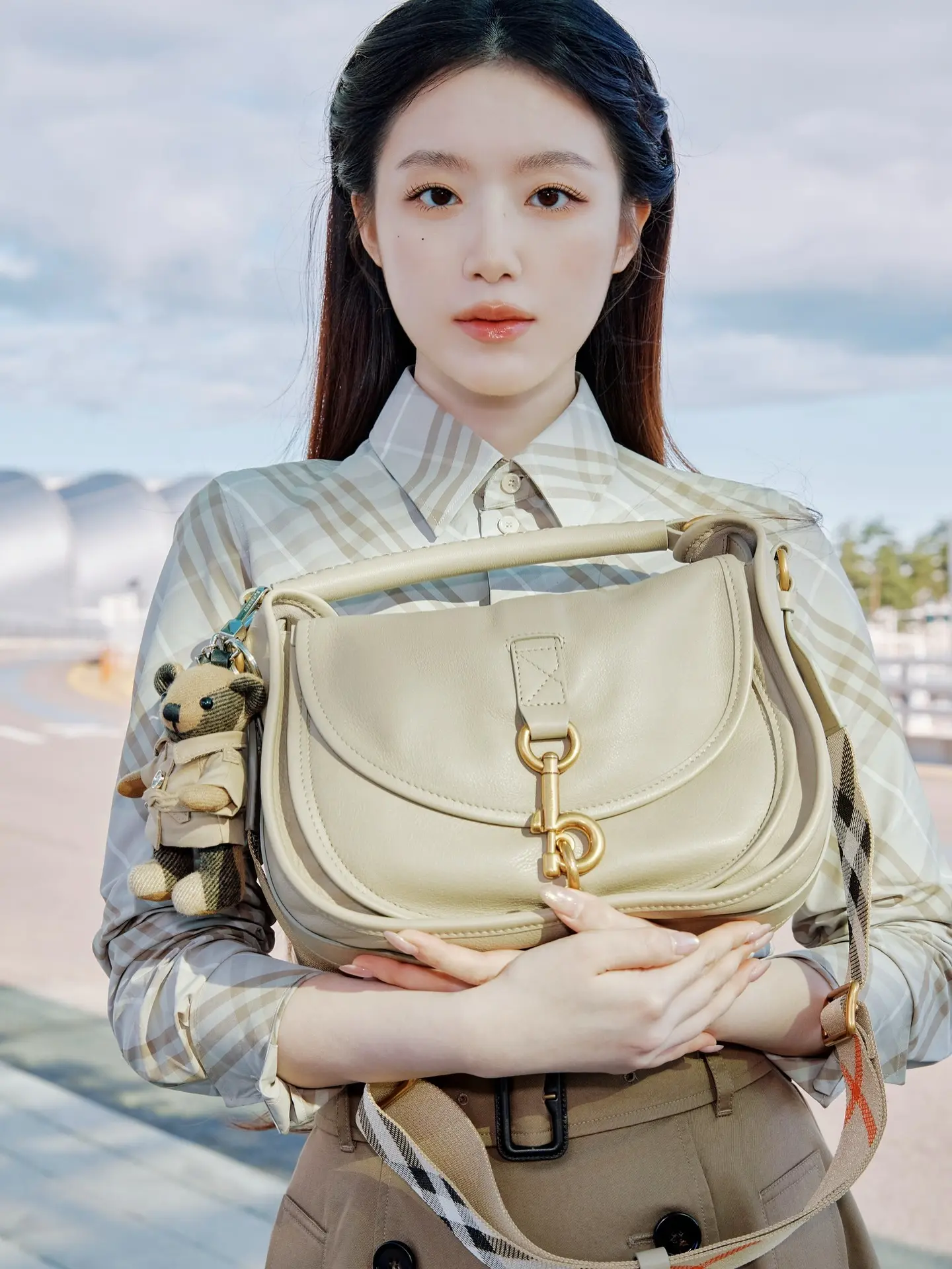 250921 舒华个人IG更新16p      🤍🤎