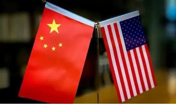 一位退休的美国大使说他这辈子都忘不了一句话。一个中国官员当年私下跟他讲：谢谢你们