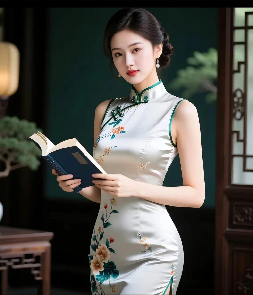 妙笔生花：
 挚友挥毫，笔底生花，
墨韵流转，文采昭华。
遣词精准，立意高雅，