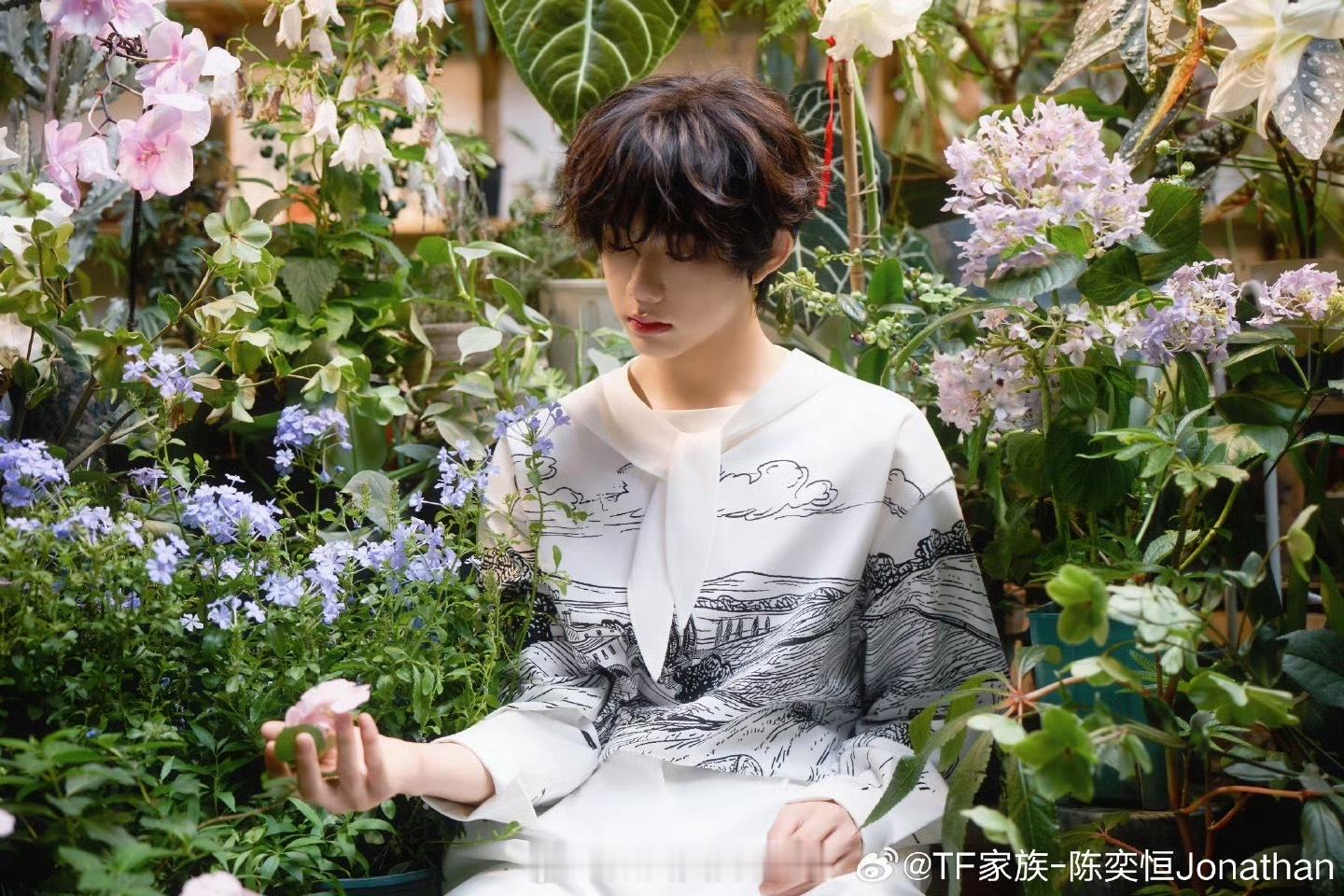 粉丝：不再依赖哥哥算长大吗？陈奕恒直男式不解：啥玩意这是🤣又好笑又可爱陈奕恒 