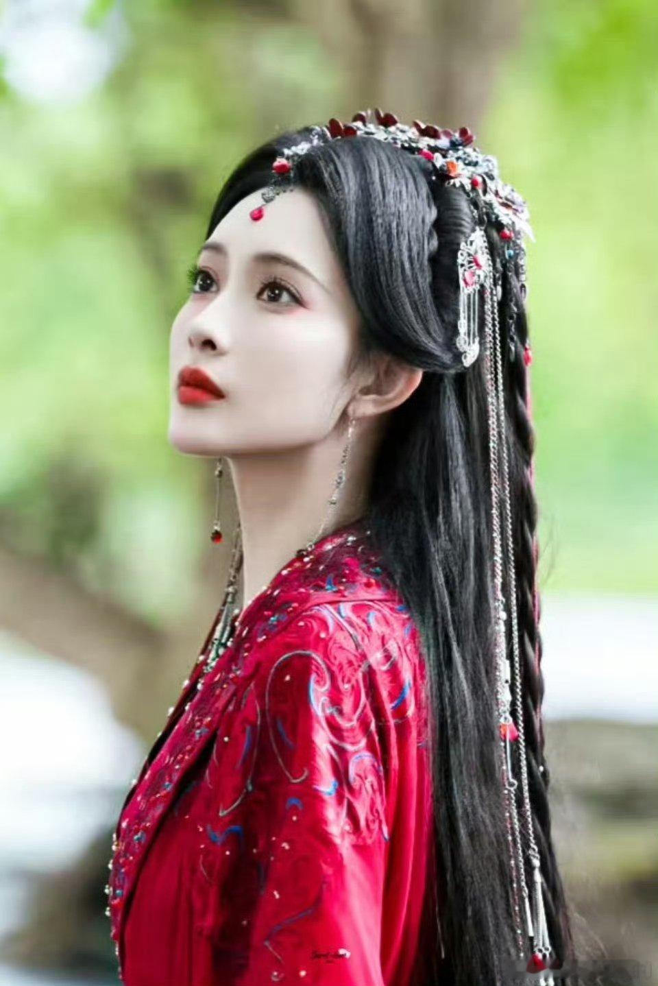 孟子义爱剧护剧第一人 你好星期六不愧是爱剧护剧第一人，上综艺也不忘用心营业 