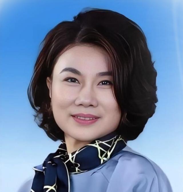 一次，俞敏洪问董明珠：“为什么你丈夫去世将近30年你都没有再婚？”董明珠也不藏着