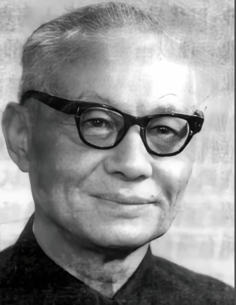 1979年春，在全国政协小组会上，杨显东鼓足勇气发言，第一个带头揭开了大寨的盖子