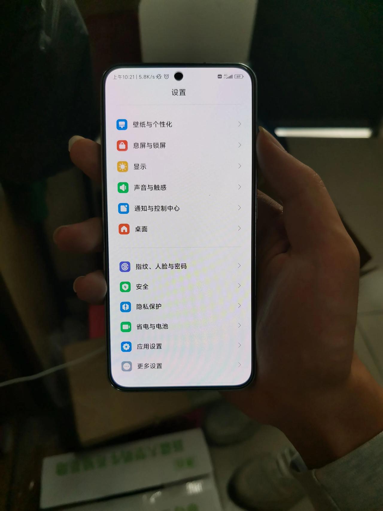 米13发布到现在用了将近一年了，着重讲一下你们最诟病的miui，也给打算入手14