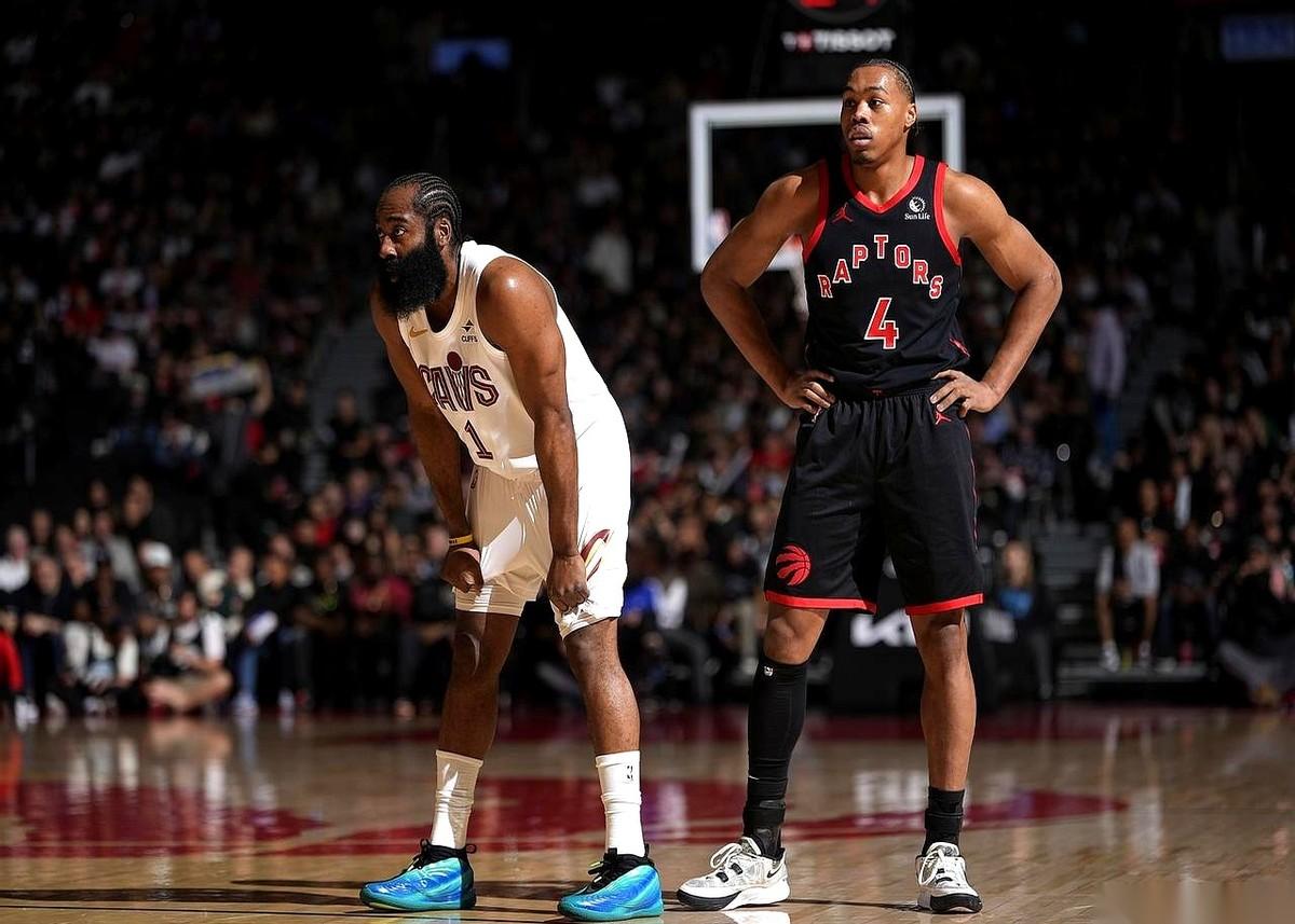 骑士和猛龙那场球，最后2分钟的裁判报告出来了，7次错判。
猛龙获利3次，骑士获利