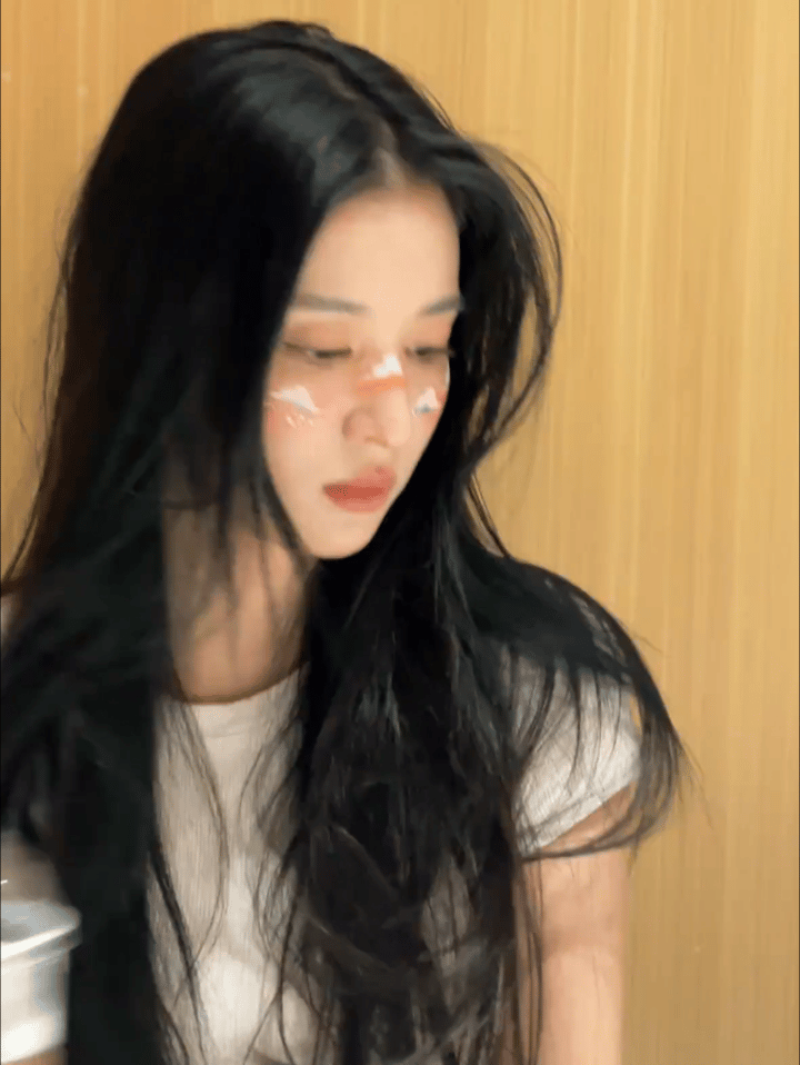 好羡慕中午就可以追剧的，首页到底多少人不上班。。。。 